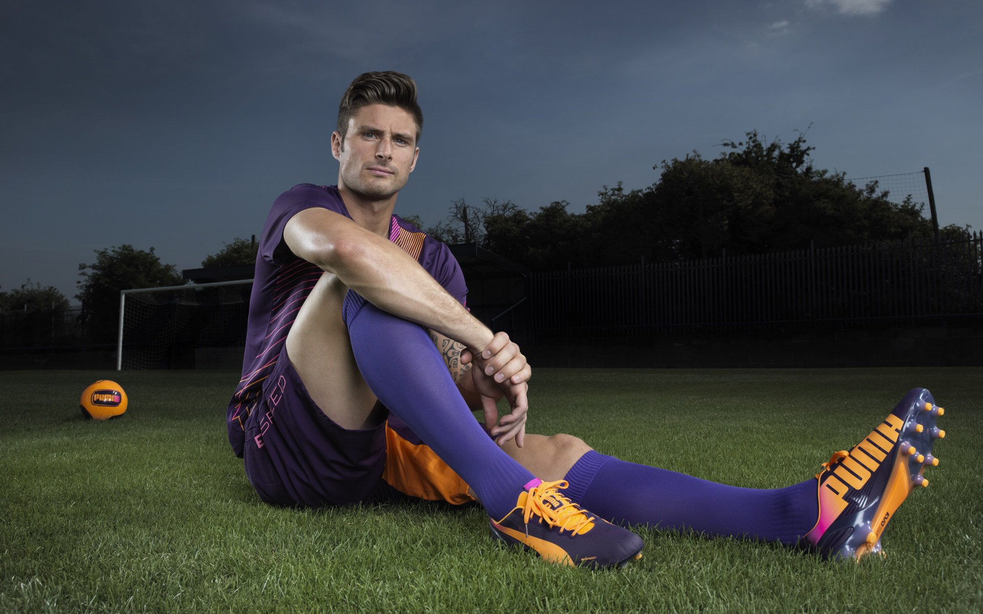 皮特·斯图斯：作为防线核心，牢牢把控比赛节奏，皮斯特耶